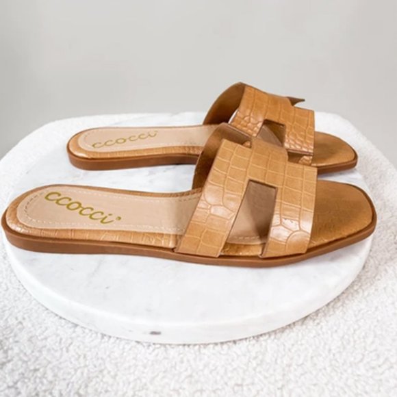 NEW Croc Embossed H Band Slide Sandals Camel Nude - Picture 11 of 14